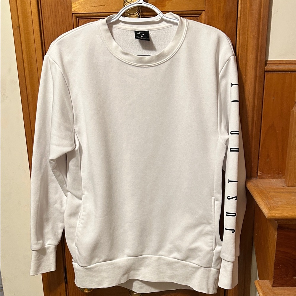 Nike Women’s White Crewneck Sweatshirt